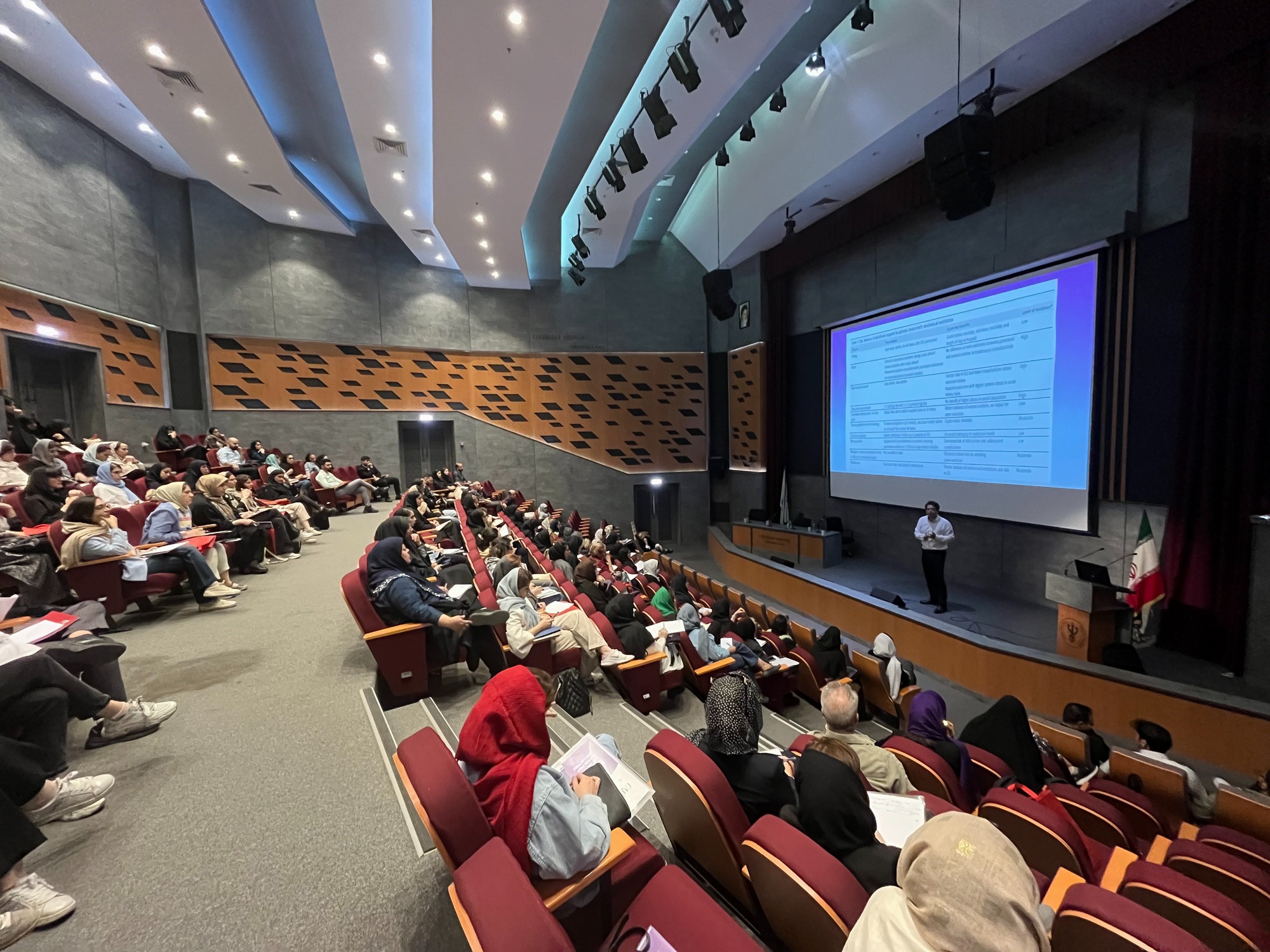 کارگاه تازه‌های تغذیه انترال و پرانترال 